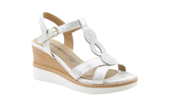 Heavenly feet Tranquil sliver wedge